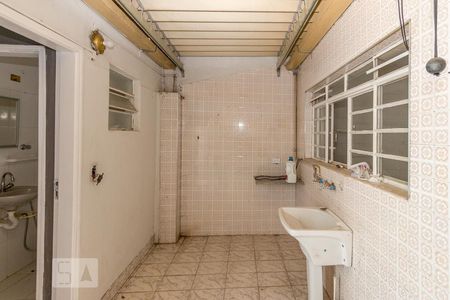 Casa à venda com 120m², 5 quartos e 1 vaga Casa à venda com 120m², 5 quartos e 1 vagaLavanderia