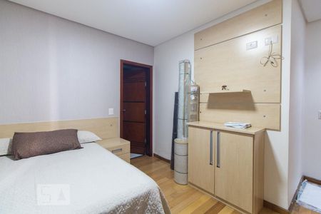 Casa à venda com 550m², 4 quartos e 6 vagasQuarto 1