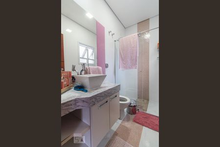 Casa à venda com 550m², 4 quartos e 6 vagasBanheiro do quarto 3