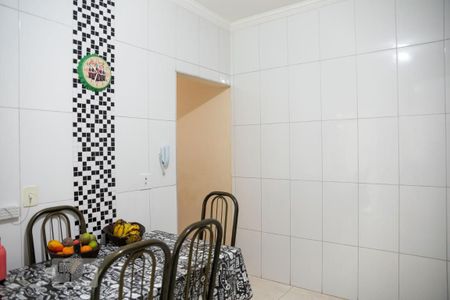 Casa à venda com 140m², 3 quartos e 2 vagasCozinha