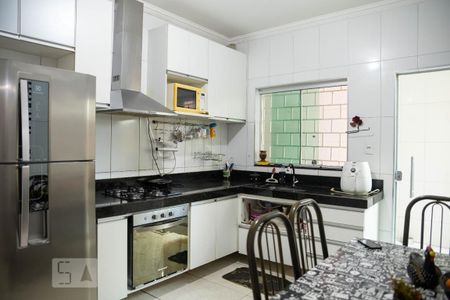 Casa à venda com 140m², 3 quartos e 2 vagasCozinha