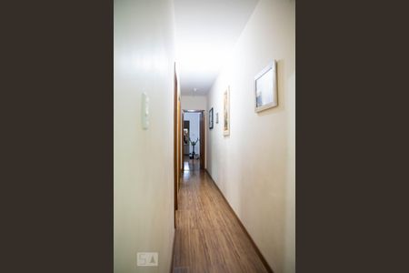 Casa à venda com 140m², 3 quartos e 2 vagasCorredor