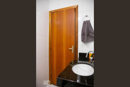 Casa à venda com 140m², 3 quartos e 2 vagasBanheiro