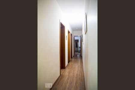 Casa à venda com 140m², 3 quartos e 2 vagasCorredor