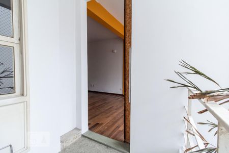 Apartamento para alugar com 91m², 2 quartos e 1 vagaVaranda