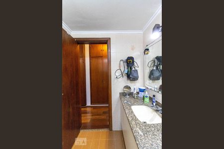 Apartamento à venda com 130m², 3 quartos e 2 vagasBanheiro da Suíte 2