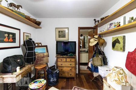 Apartamento à venda com 130m², 3 quartos e 2 vagasSuíte 1