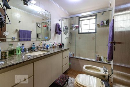 Apartamento à venda com 130m², 3 quartos e 2 vagasBanheiro da Suíte 2