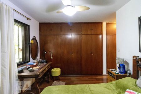 Apartamento à venda com 130m², 3 quartos e 2 vagasSuíte 2