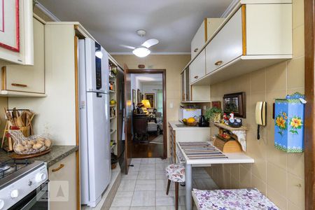 Apartamento à venda com 130m², 3 quartos e 2 vagasCozinha