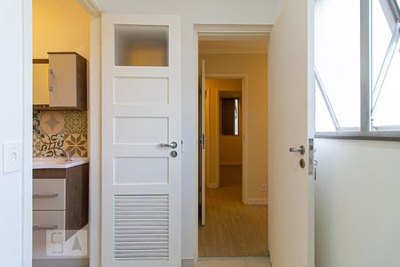 Apartamento para alugar com 70m², 2 quartos e 1 vagaÁrea de Serviço