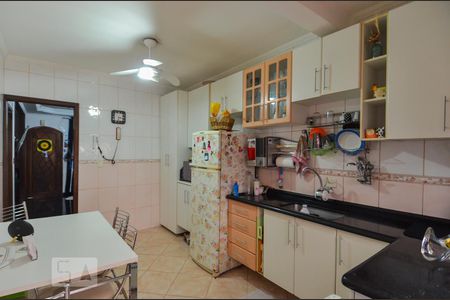 Casa de condomínio à venda com 180m², 3 quartos e 2 vagasCozinha