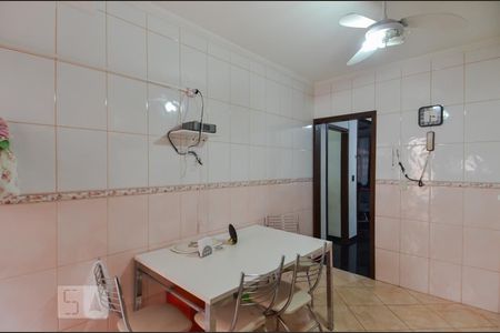 Casa de condomínio à venda com 180m², 3 quartos e 2 vagasCozinha