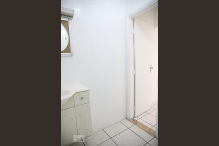 Casa à venda com 390m², 4 quartos e 6 vagasBanheiro 