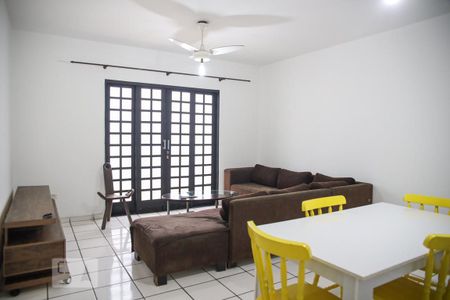 Casa à venda com 390m², 4 quartos e 6 vagasSala 2