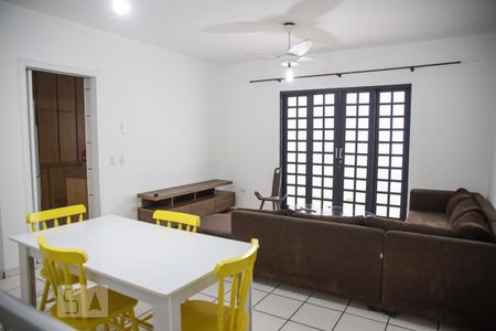 Casa à venda com 390m², 4 quartos e 6 vagasSala 2