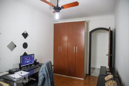 Casa à venda com 390m², 4 quartos e 6 vagasQuarto