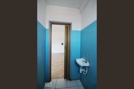 Banheiro de kitnet/studio para alugar com 1 quarto, 30m² em Centro, Diadema