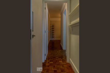Corredor de apartamento para alugar com 2 quartos, 116m² em Moinhos de Vento, Porto Alegre