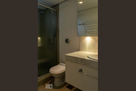 Apartamento para alugar com 116m², 2 quartos e 1 vaga Apartamento para alugar com 116m², 2 quartos e 1 vagaBanheiro da Suíte 2