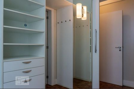 Closet de apartamento para alugar com 2 quartos, 116m² em Moinhos de Vento, Porto Alegre
