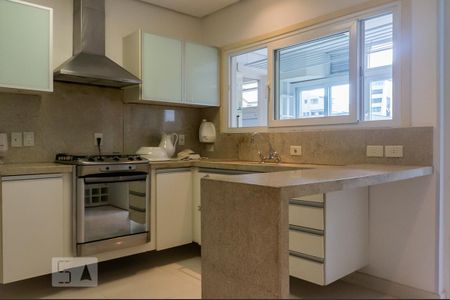 Cozinha de apartamento para alugar com 2 quartos, 116m² em Moinhos de Vento, Porto Alegre
