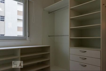 Closet de apartamento para alugar com 2 quartos, 116m² em Moinhos de Vento, Porto Alegre