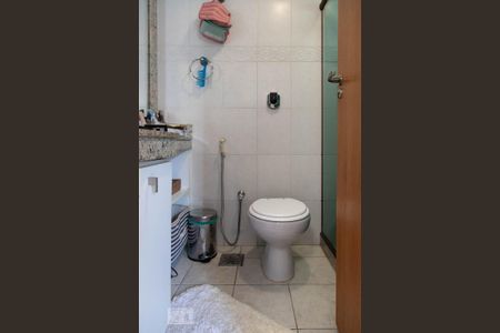 Apartamento à venda com 115m², 2 quartos e 2 vagas Apartamento à venda com 115m², 2 quartos e 2 vagasBanheiro da Suíte 2
