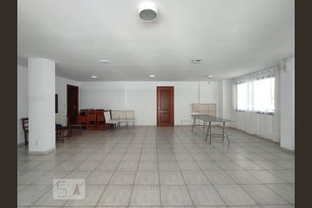 Apartamento à venda com 115m², 2 quartos e 2 vagas Apartamento à venda com 115m², 2 quartos e 2 vagasÁrea comum - salão de festas