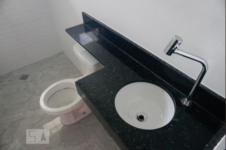 Apartamento à venda com 42m², 2 quartos e sem vagaBanheiro