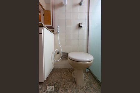 Apartamento para alugar com 77m², 2 quartos e 1 vaga Apartamento para alugar com 77m², 2 quartos e 1 vagaBanheiro