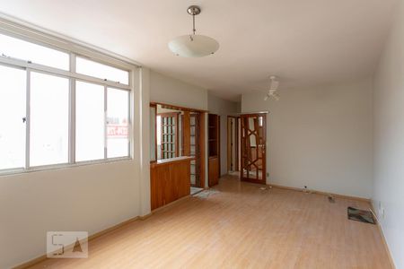 Sala de apartamento para alugar com 2 quartos, 77m² em Serra - Centro-sul, Belo Horizonte