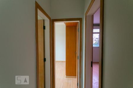 Corredor de apartamento para alugar com 2 quartos, 77m² em Serra - Centro-sul, Belo Horizonte
