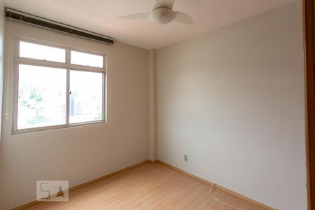 Quarto 2 de apartamento para alugar com 2 quartos, 77m² em Serra - Centro-sul, Belo Horizonte