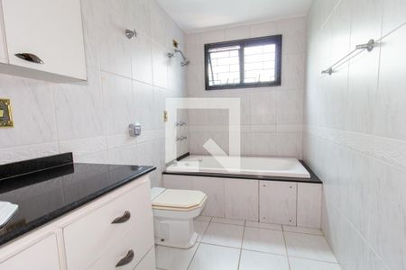 Apartamento para alugar com 210m², 4 quartos e 3 vagas Apartamento para alugar com 210m², 4 quartos e 3 vagasBanheiro da s