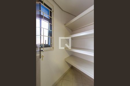 Apartamento para alugar com 210m², 4 quartos e 3 vagas Apartamento para alugar com 210m², 4 quartos e 3 vagasDespensa