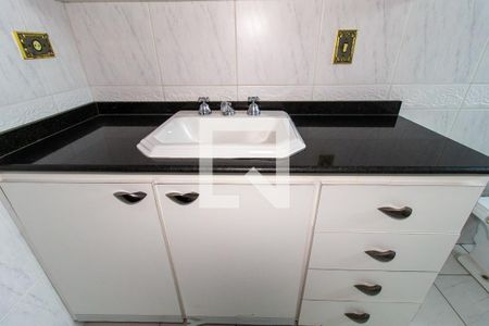 Apartamento para alugar com 210m², 4 quartos e 3 vagas Apartamento para alugar com 210m², 4 quartos e 3 vagasDetalhe do banheiro