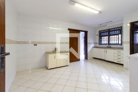 Apartamento para alugar com 210m², 4 quartos e 3 vagas Apartamento para alugar com 210m², 4 quartos e 3 vagasCozinha - Armários