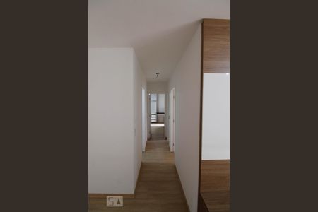 Corredor de apartamento à venda com 3 quartos, 77m² em Jardim Flor da Montanha, Guarulhos