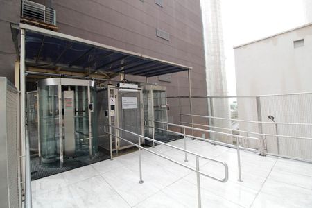 Apartamento à venda com 77m², 3 quartos e 2 vagasÁrea comum - Acesso ao shopping