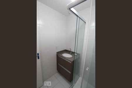 Apartamento à venda com 77m², 3 quartos e 2 vagasBanheiro da Suíte