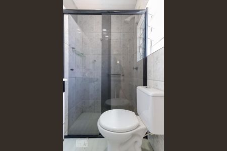 Casa à venda com 240m², 4 quartos e 4 vagasBanheiro da Suíte