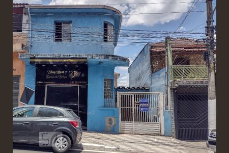 Casa à venda com 240m², 4 quartos e 4 vagasFachada