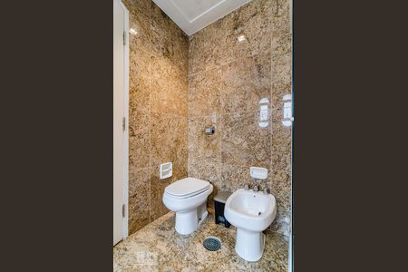 Apartamento para alugar com 278m², 4 quartos e 3 vagasBanheiro da suíte 1