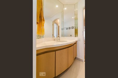 Apartamento para alugar com 278m², 4 quartos e 3 vagasBanheiro