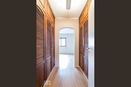 Apartamento para alugar com 278m², 4 quartos e 3 vagasCloset