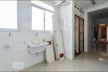 Apartamento para alugar com 278m², 4 quartos e 3 vagasÁrea de serviço