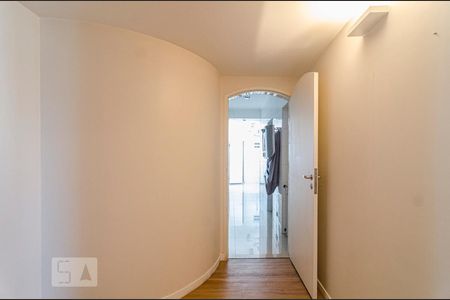 Apartamento para alugar com 278m², 4 quartos e 3 vagasAcesso Quartos/Área de serviço