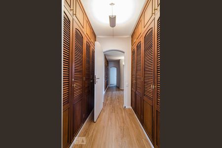 Apartamento para alugar com 278m², 4 quartos e 3 vagasCloset