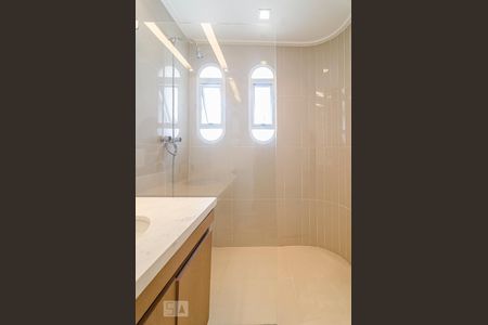 Apartamento para alugar com 278m², 4 quartos e 3 vagasBanheiro da suíte 2